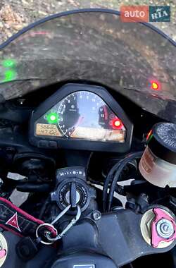 Спортбайк Honda CBR 1000RR 2007 в  фото 7 Спортбайк Honda CBR 1000RR 2007 в