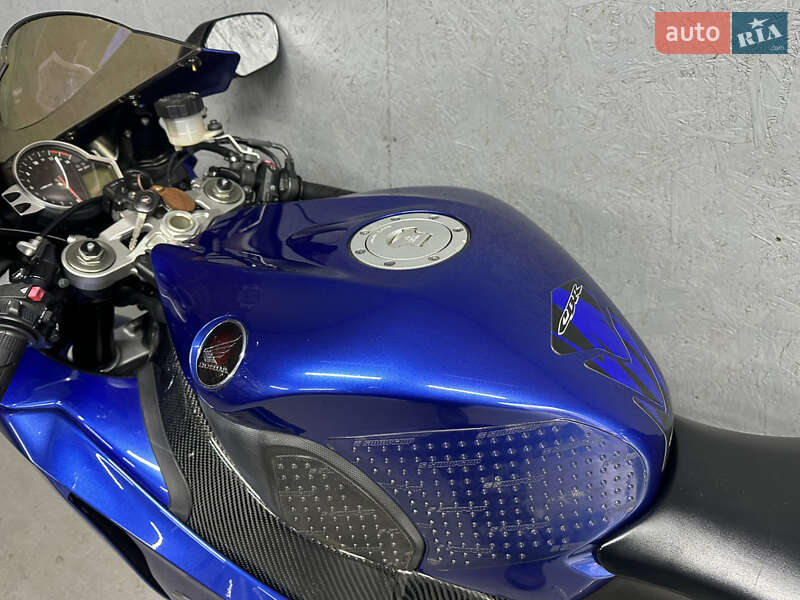 Спортбайк Honda CBR 1000RR 2008 в Ніжині фото 7 Спортбайк Honda CBR 1000RR 2008 в Ніжині