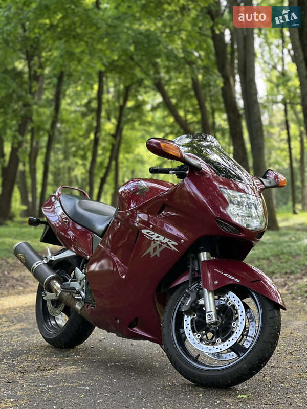 Мотоцикл Спорт-туризм Honda CBR 1100XX Blackbird 1997 в Чернігові фото Мотоцикл Спорт-туризм Honda CBR 1100XX Blackbird 1997 в Чернігові