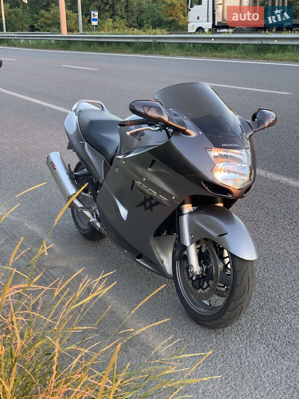 Спортбайк Honda CBR 1100XX 2006 в Рівному фото 8 Спортбайк Honda CBR 1100XX 2006 в Рівному