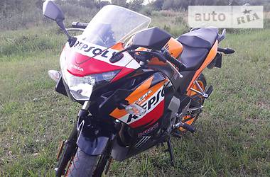 Спортбайк Honda CBR 125R 2012 в Изюме