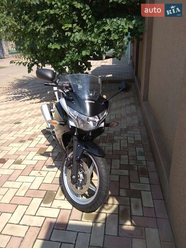 Спортбайк Honda CBR 250R 2012 в Херсоне фото 3 Спортбайк Honda CBR 250R 2012 в Херсоне