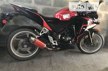 Мотоцикл Спорт-туризм Honda CBR 250R 2011 в Звенигородке