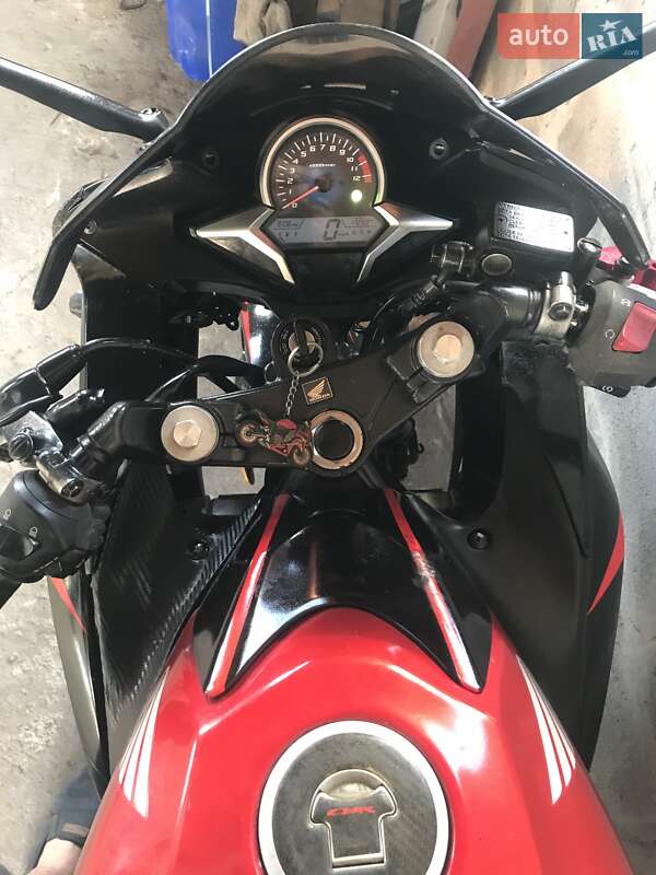 Мотоцикл Спорт-туризм Honda CBR 250R 2011 в Звенигородке