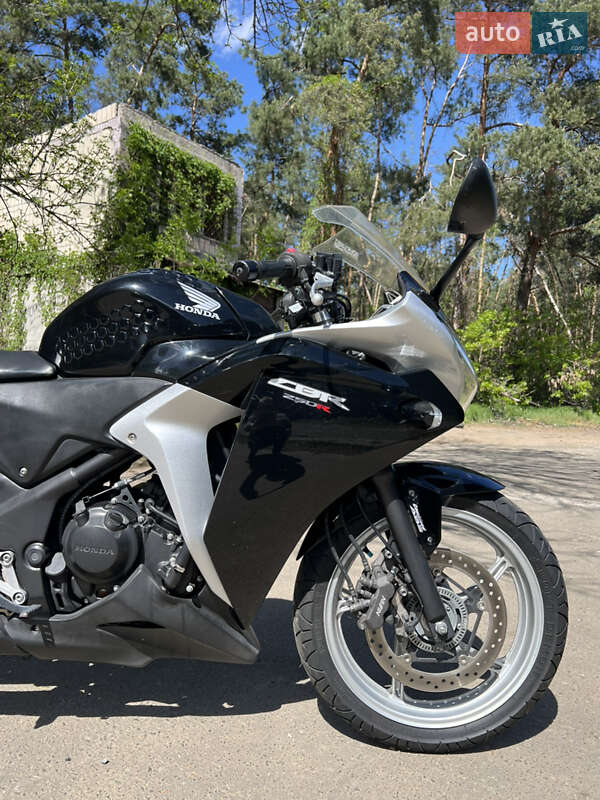 Мотоцикл Спорт-туризм Honda CBR 250R 2011 в Киеве