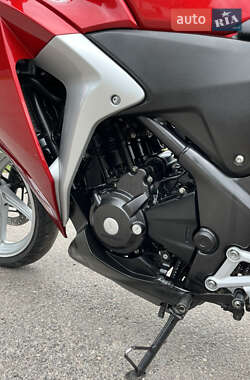 Мотоцикл Спорт-туризм Honda CBR 250R 2011 в 