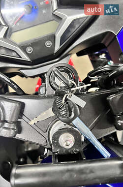 Мотоцикл Спорт-туризм Honda CBR 250R 2012 в 