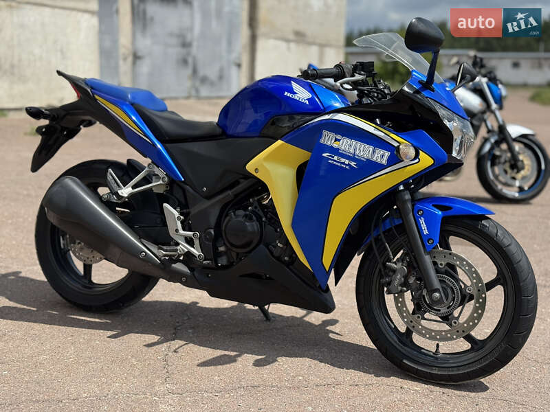 Honda CBR 250R 2013