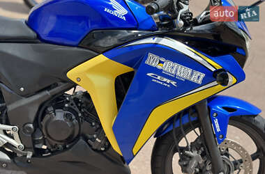 Мотоцикл Без обтекателей (Naked bike) Honda CBR 250R 2013 в 