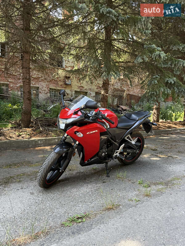 Спортбайк Honda CBR 250R 2014 в Львове