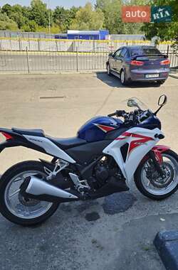 Спортбайк Honda CBR 250R 2014 в Киеве