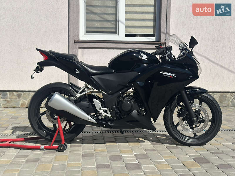 Спортбайк Honda CBR 250R 2013 в Львове