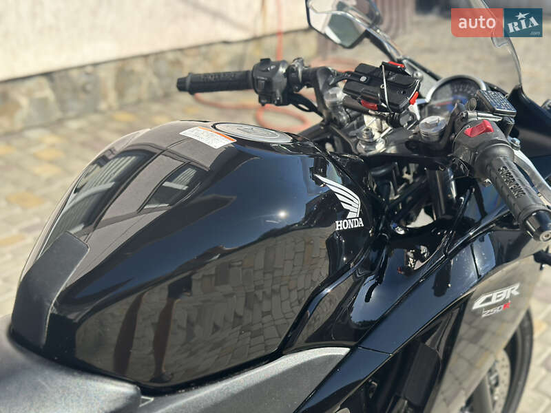 Спортбайк Honda CBR 250R 2013 в Львове