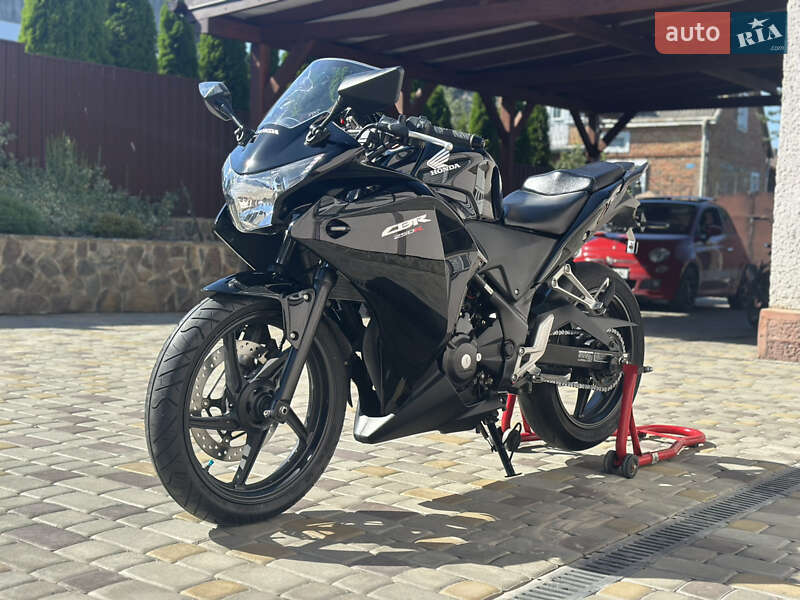 Спортбайк Honda CBR 250R 2013 в Львове