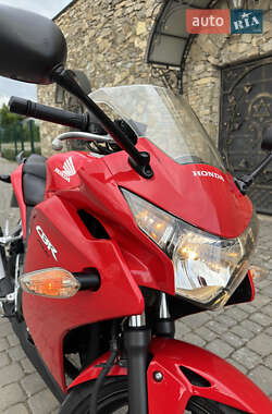 Спортбайк Honda CBR 250R 2016 в 