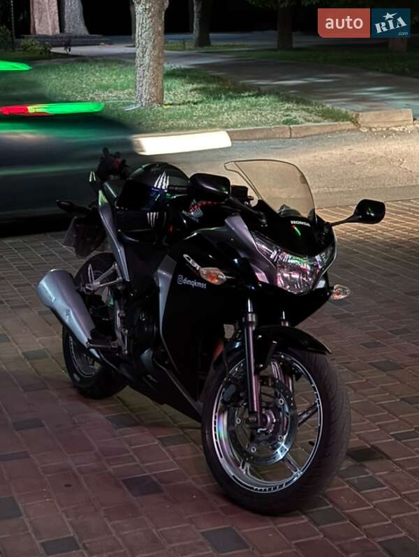 Спортбайк Honda CBR 250R 2012 в Корсунь-Шевченківському