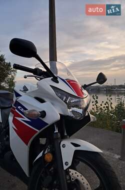 Мотоцикл Кросс Honda CBR 250R 2013 в 