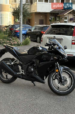 Спортбайк Honda CBR 250R 2012 в Киеве