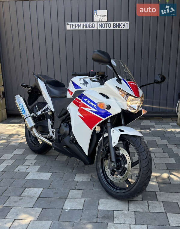 Спортбайк Honda CBR 250R 2013 в Дніпрі фото 2 Спортбайк Honda CBR 250R 2013 в Дніпрі