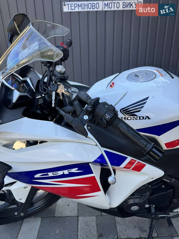 Спортбайк Honda CBR 250R 2013 в Дніпрі фото 12 Спортбайк Honda CBR 250R 2013 в Дніпрі