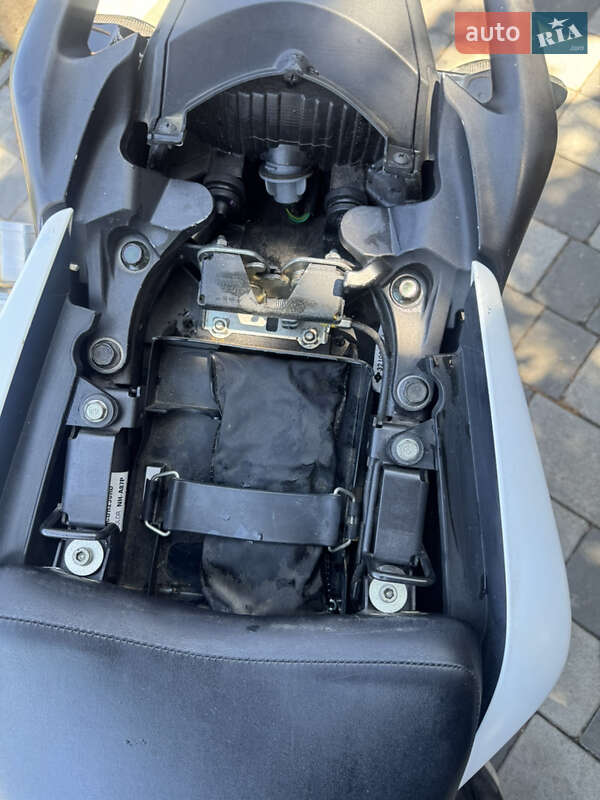 Спортбайк Honda CBR 250R 2013 в Дніпрі фото 21 Спортбайк Honda CBR 250R 2013 в Дніпрі