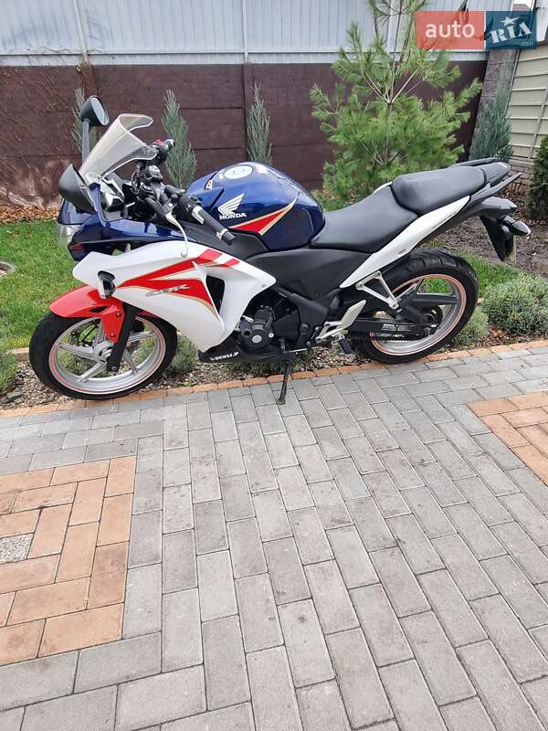 Спортбайк Honda CBR 250R 2011 в Белой Церкви