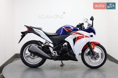 Спортбайк Honda CBR 250R 2012 в Гнивани