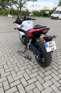 Мотоцикл Спорт-туризм Honda CBR 400R 2016 в 