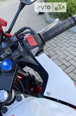 Мотоцикл Спорт-туризм Honda CBR 400R 2016 в 