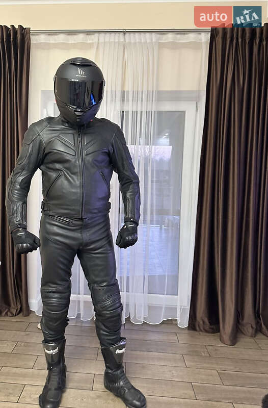 Спортбайк Honda CBR 400R 2017 в Львове