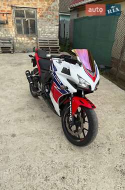 Мотоцикл Спорт-туризм Honda CBR 400R 2013 в 