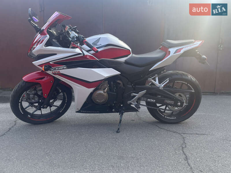 Спортбайк Honda CBR 400R 2019 в Киеве