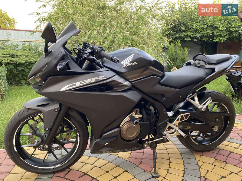 Спортбайк Honda CBR 400R 2020 в Карлівці