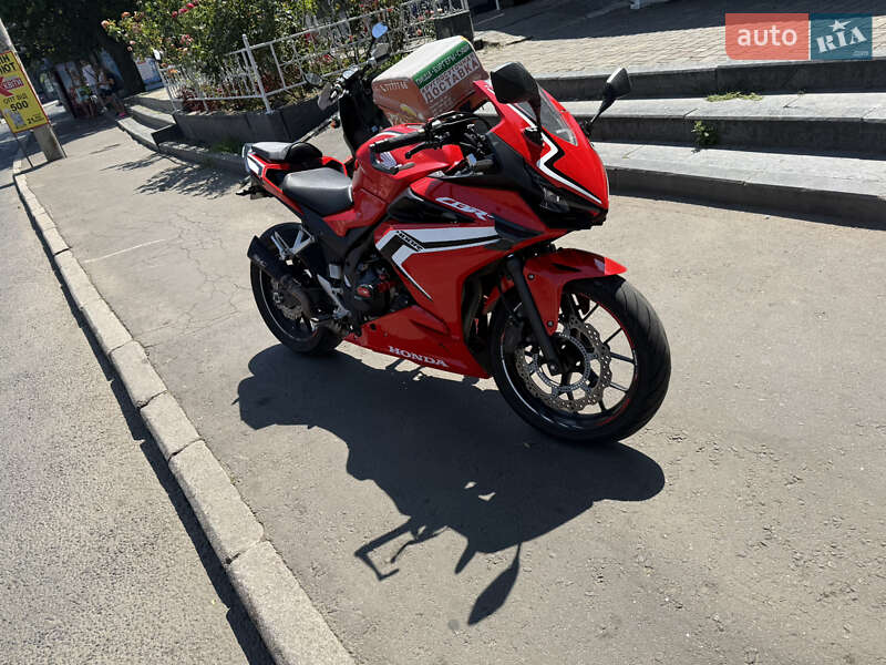 Honda CBR 400R 2021