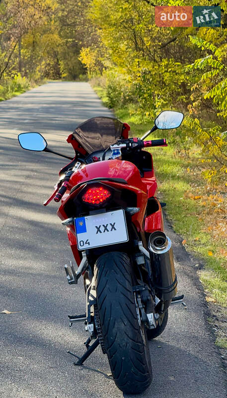Спортбайк Honda CBR 400R 2017 в Днепре