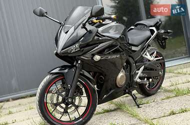Спортбайк Honda CBR 400R 2016 в 