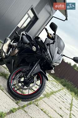 Спортбайк Honda CBR 400R 2016 в 