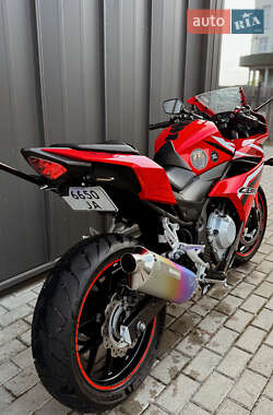 Мотоцикл Спорт-туризм Honda CBR 400R 2018 в 
