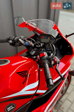 Мотоцикл Спорт-туризм Honda CBR 400R 2018 в 