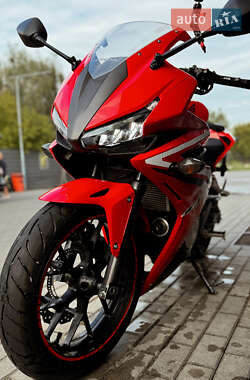 Мотоцикл Спорт-туризм Honda CBR 400R 2018 в 