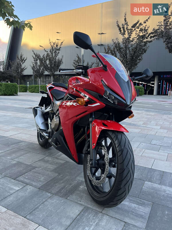 Спортбайк Honda CBR 400R 2016 в 
