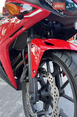 Спортбайк Honda CBR 400R 2016 в 