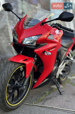 Спортбайк Honda CBR 400R 2013 в 