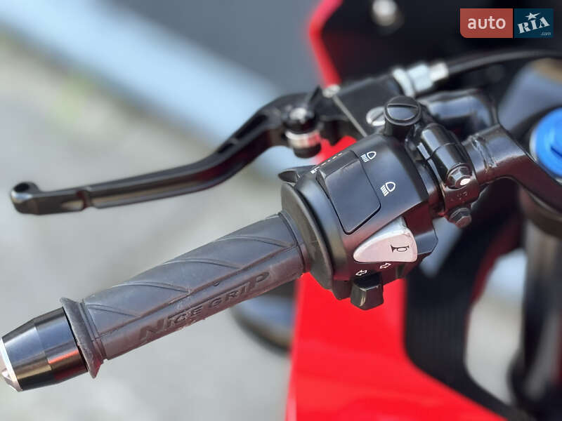 Спортбайк Honda CBR 400R 2017 в Львові