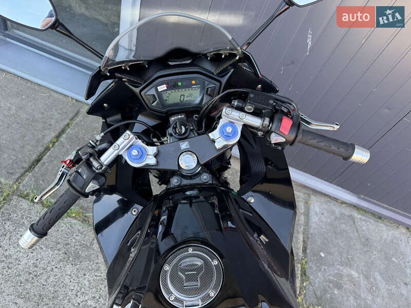 Спортбайк Honda CBR 400R 2017 в Львові