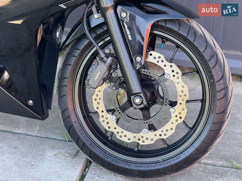 Спортбайк Honda CBR 400R 2017 в Львові