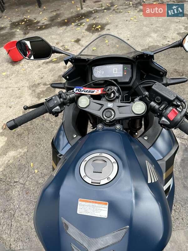 Спортбайк Honda CBR 400R 2022 в Днепре