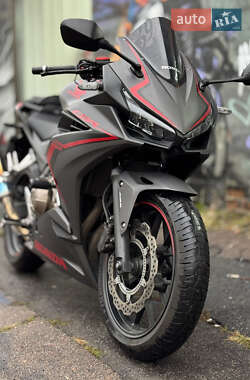 Спортбайк Honda CBR 400R 2021 в 