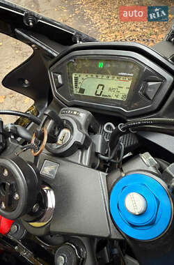 Спортбайк Honda CBR 400R 2016 в  фото 12 Спортбайк Honda CBR 400R 2016 в