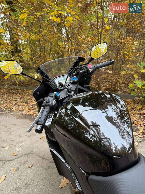 Спортбайк Honda CBR 400R 2016 в Києві